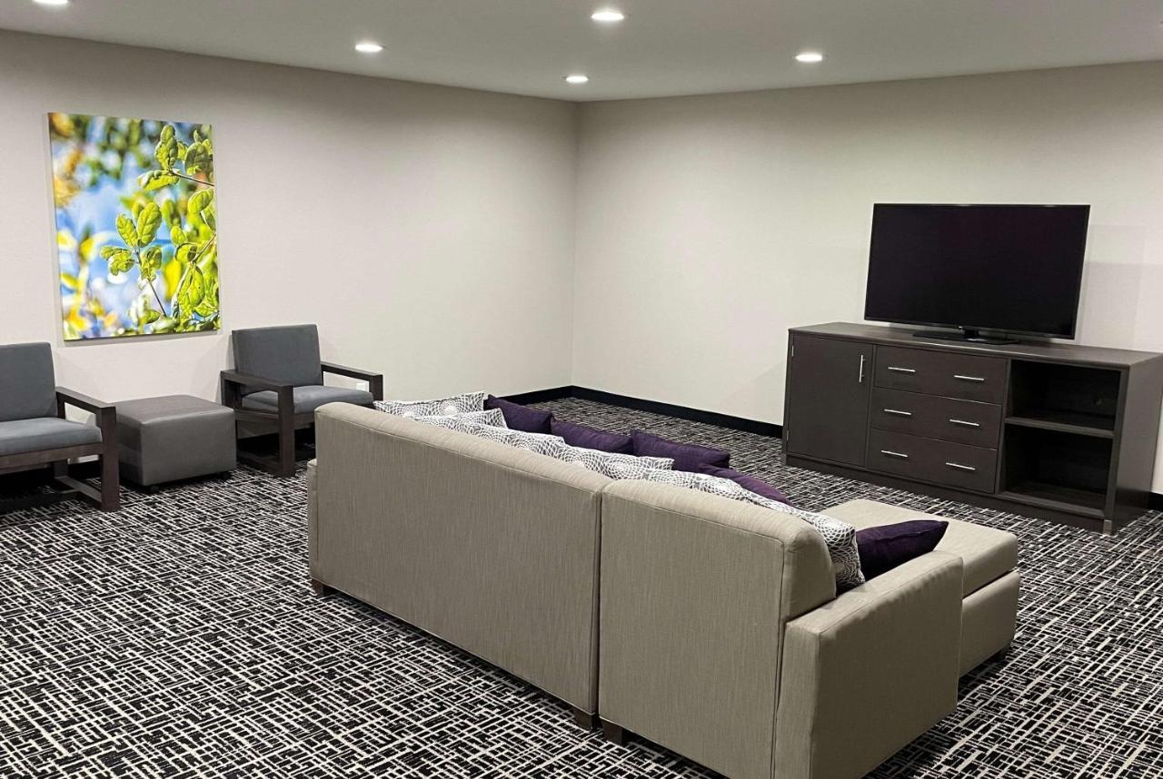 La Quinta Inn & Suites By Wyndham Indianapolis Downtown Экстерьер фото