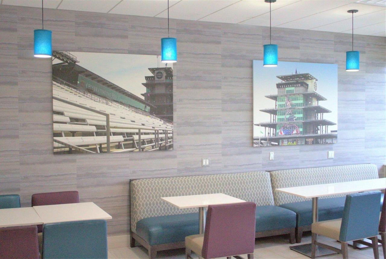 La Quinta Inn & Suites By Wyndham Indianapolis Downtown Экстерьер фото